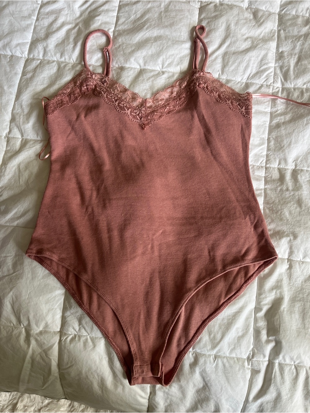 U2B Ribbed Lace Trim Cami Bodysuit in Dusty Rose